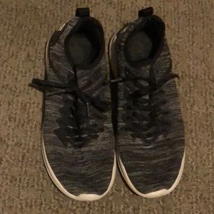 Black and white pumas